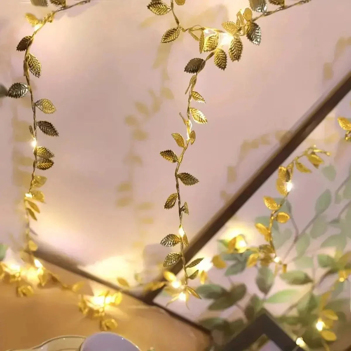 Guirlande LED Feuilles Dorées -
