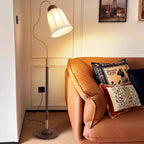 Lampadaire Vintage en Bois avec Abat - jour Plissé Classique 150cm - Neutre