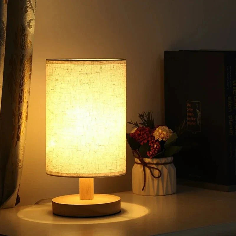 Lampe de Chevet en Bois et Tissu -