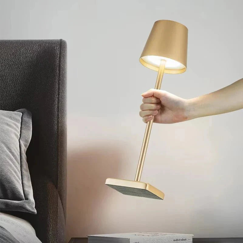 Lampe de Chevet Tactile Minimaliste Sans Fil - Dorée