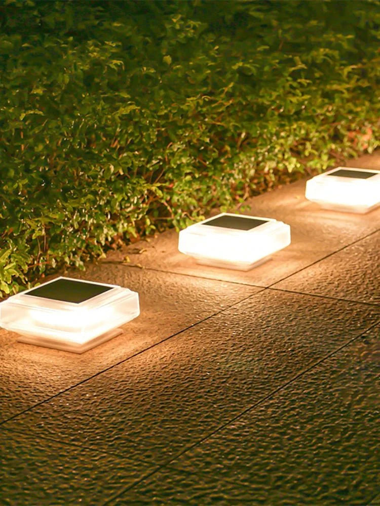 Lampe LED Solaire pour Poteau -