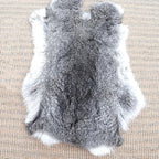 Petit Tapis en Fausse Fourrure Forme Irrégulière 36x23 cm - A