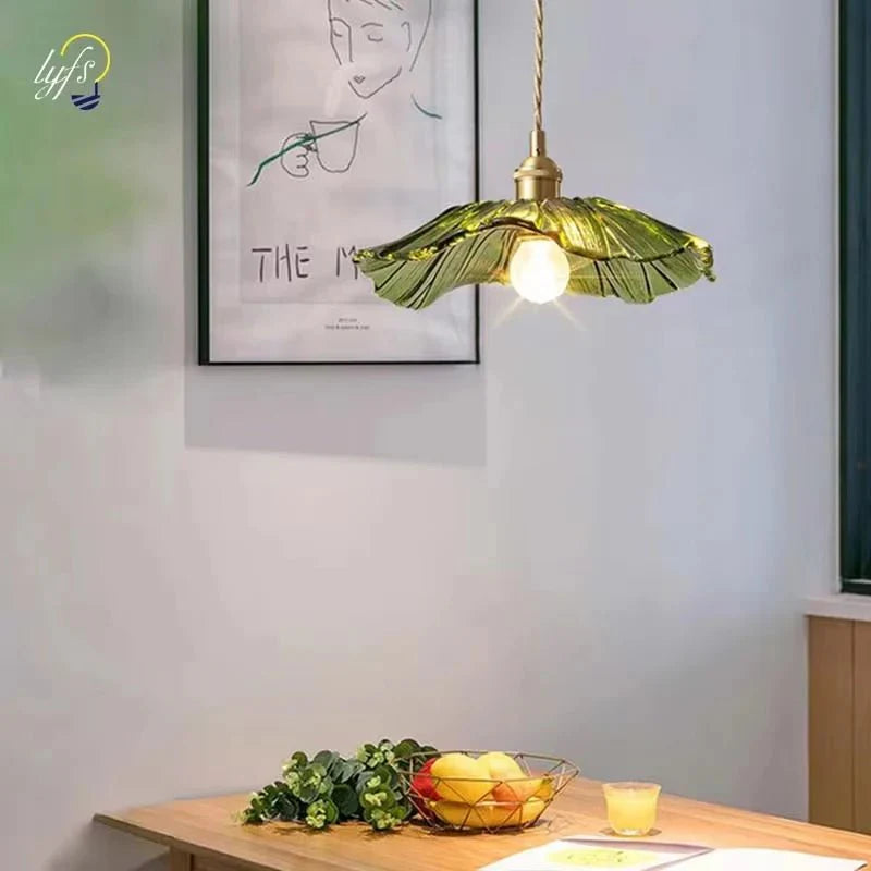 Suspension Luminaire Vintage en Verre Coloré Forme Fleur - A