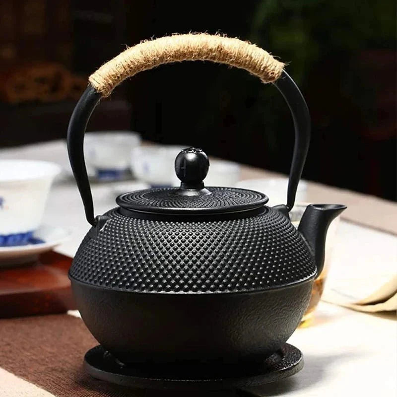 Théière Japonaise en Fonte Noire Émaillée - 600ML